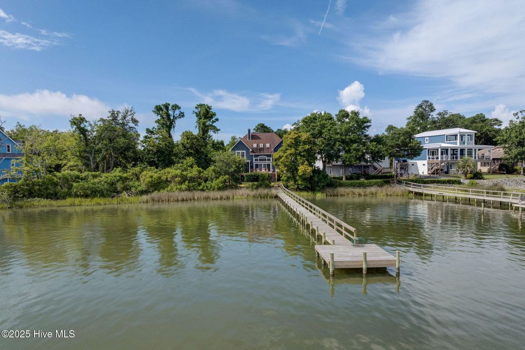 Photo of 915 Chadwick Shores Drive, Sneads Ferry, NC 28460 (MLS # 100519748)