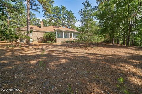 Single Family Residence in Pinehurst NC 585 Donald Ross Drive 32.jpg