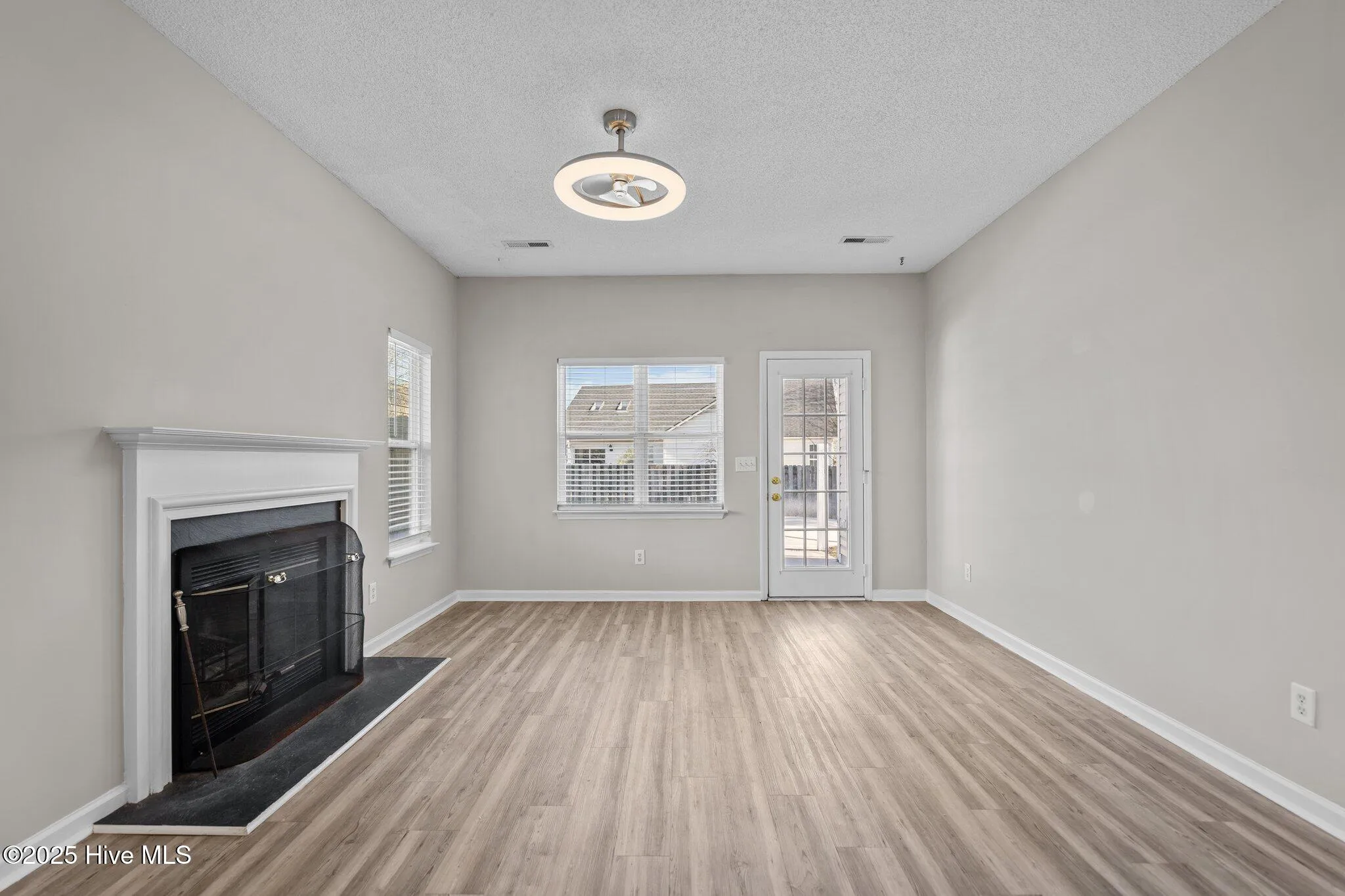 Wilmington, North Carolina 28411, United States, 3 Bedrooms Bedrooms, ,2 BathroomsBathrooms,Residential,Active,18052