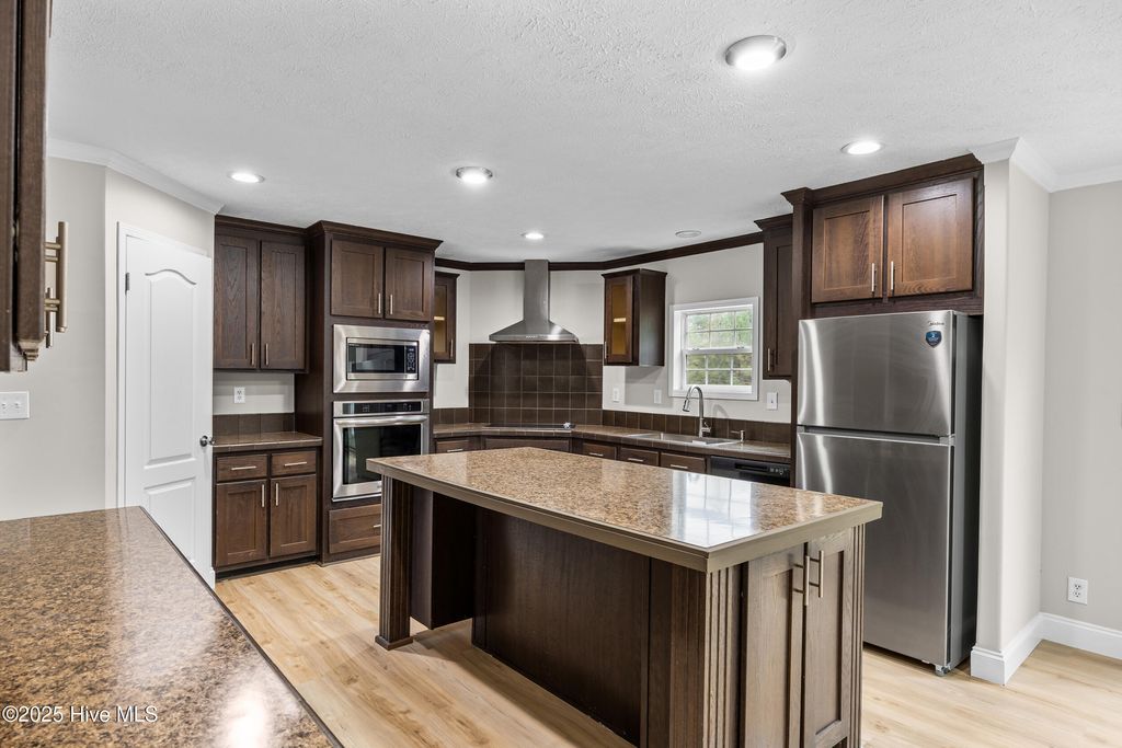 Photo of 119 Buckeye Lane, Burgaw, NC 28425 (MLS # 100543657)