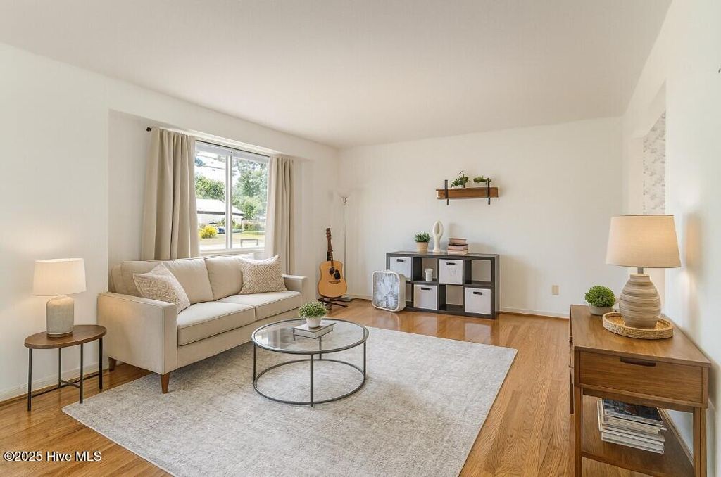 Photo of 5202 Hunters Trail, Wilmington, NC 28405 (MLS # 100541590)