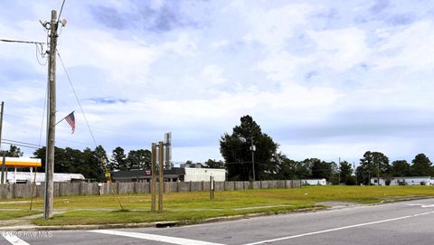 803/805 Main Street Maysville NC 28555