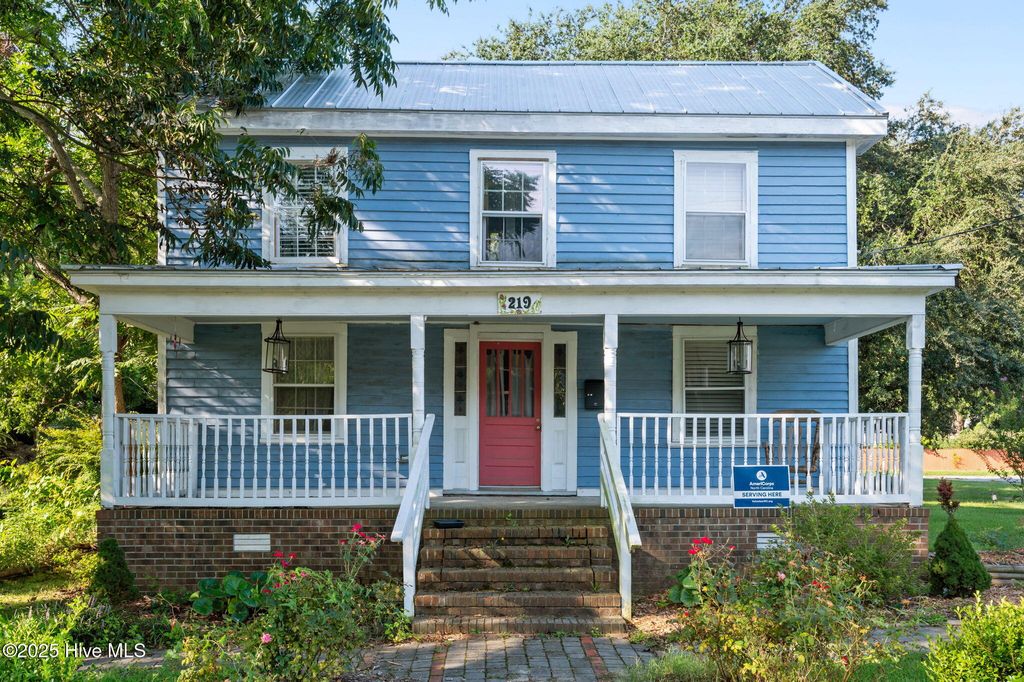 Photo of 219 E 3rd Street, Washington, NC 27889 (MLS # 100526896)