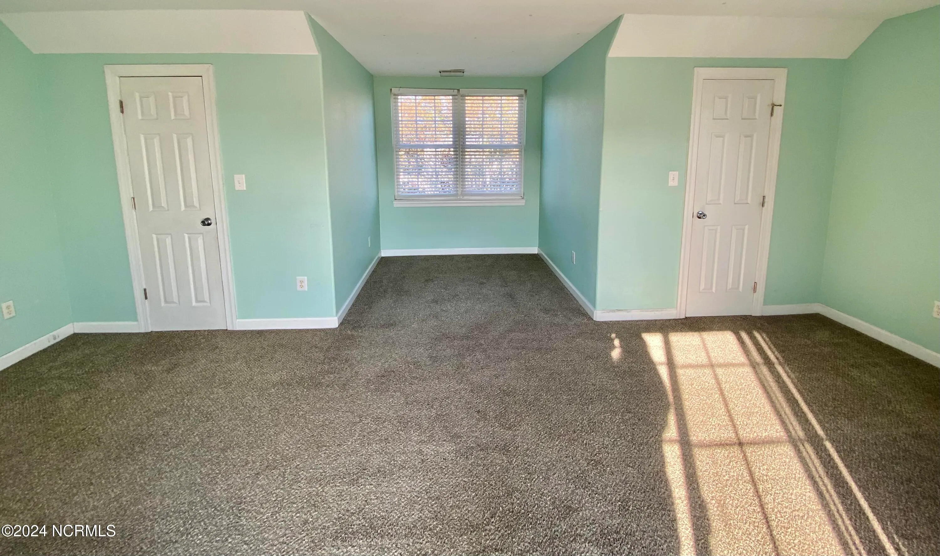 Moyock, North Carolina 27958, United States, 4 Bedrooms Bedrooms, ,3 BathroomsBathrooms,Residential,Pending,36825