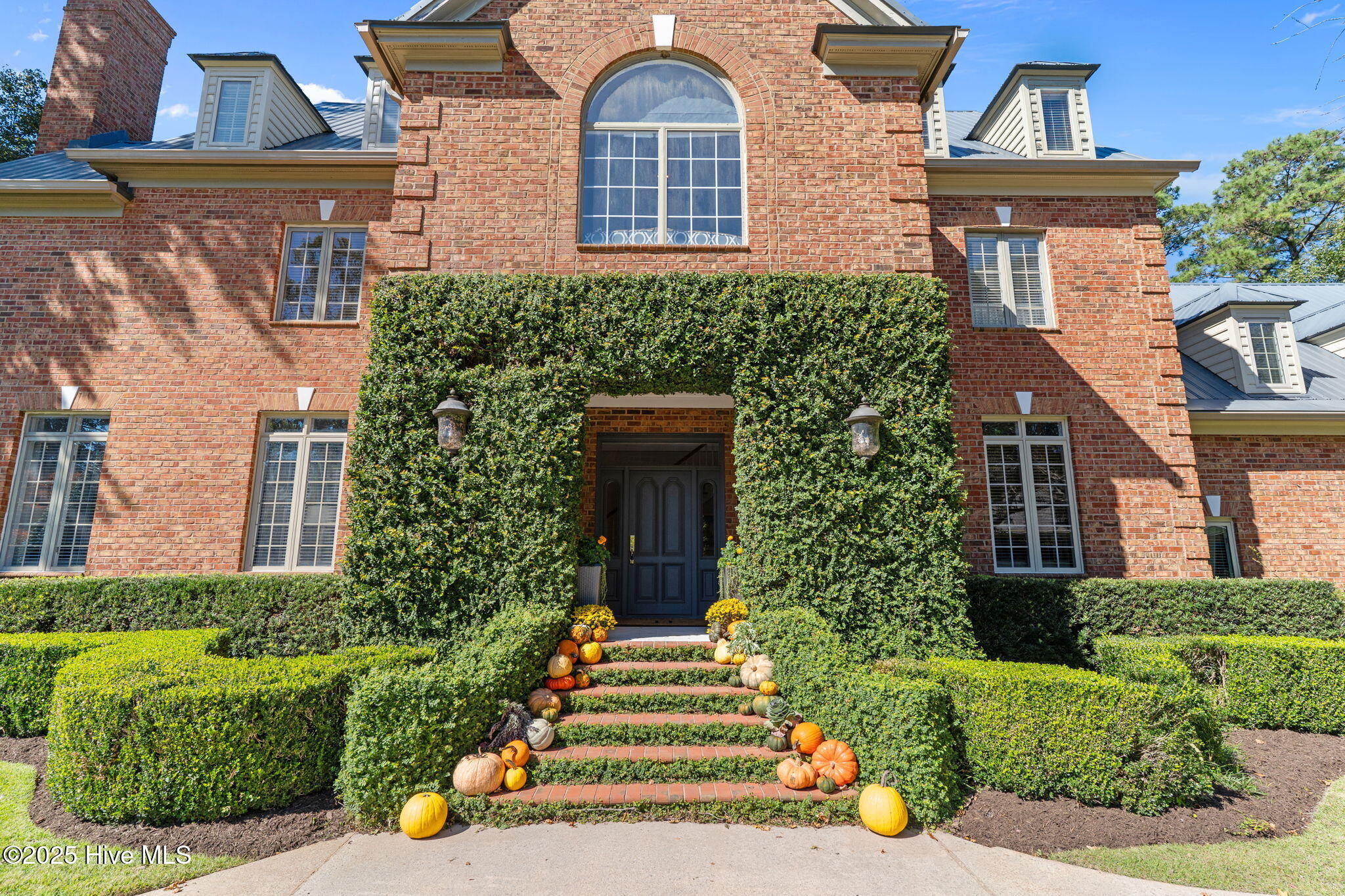 2005 Spanish Wells Drive