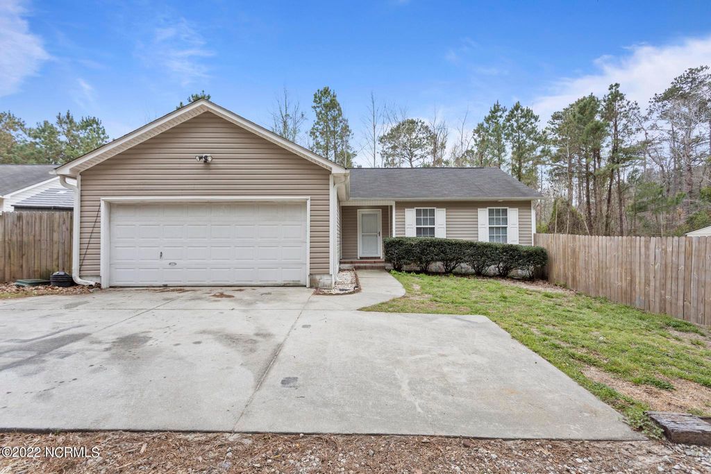 Photo of 134 Constitution Avenue, Jacksonville, NC 28540 (MLS # 100543987)