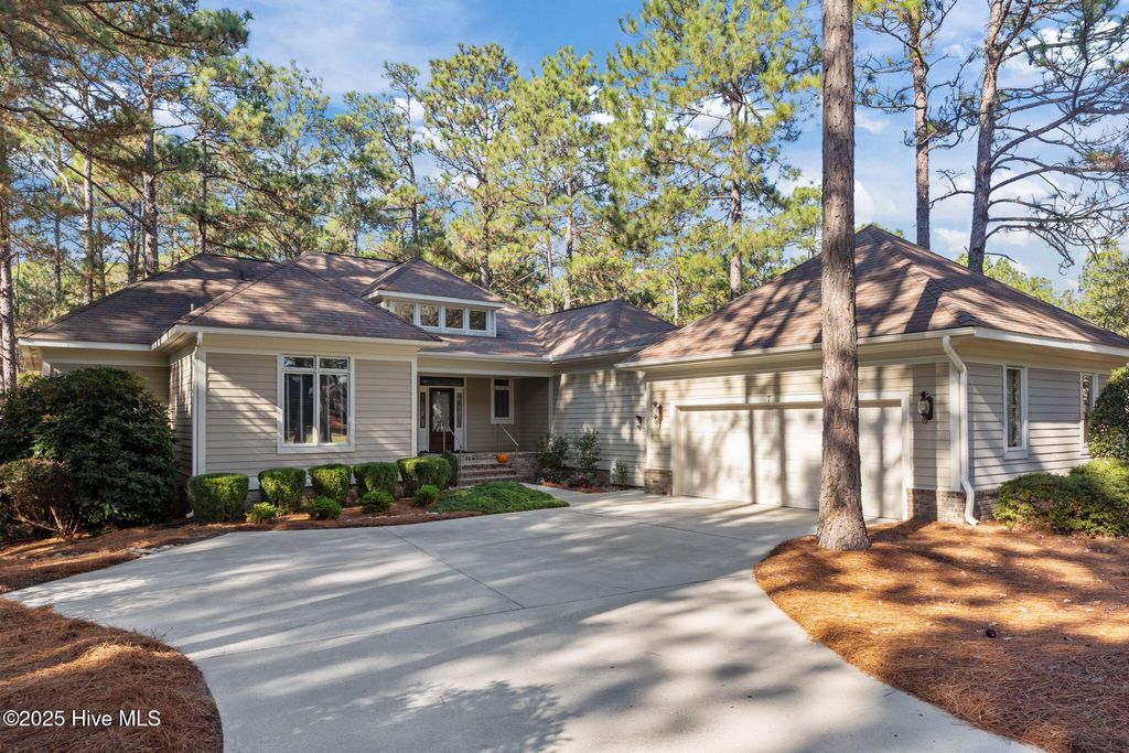 Photo of 7 Wellington Drive, Pinehurst, NC 28374 (MLS # 100543145)