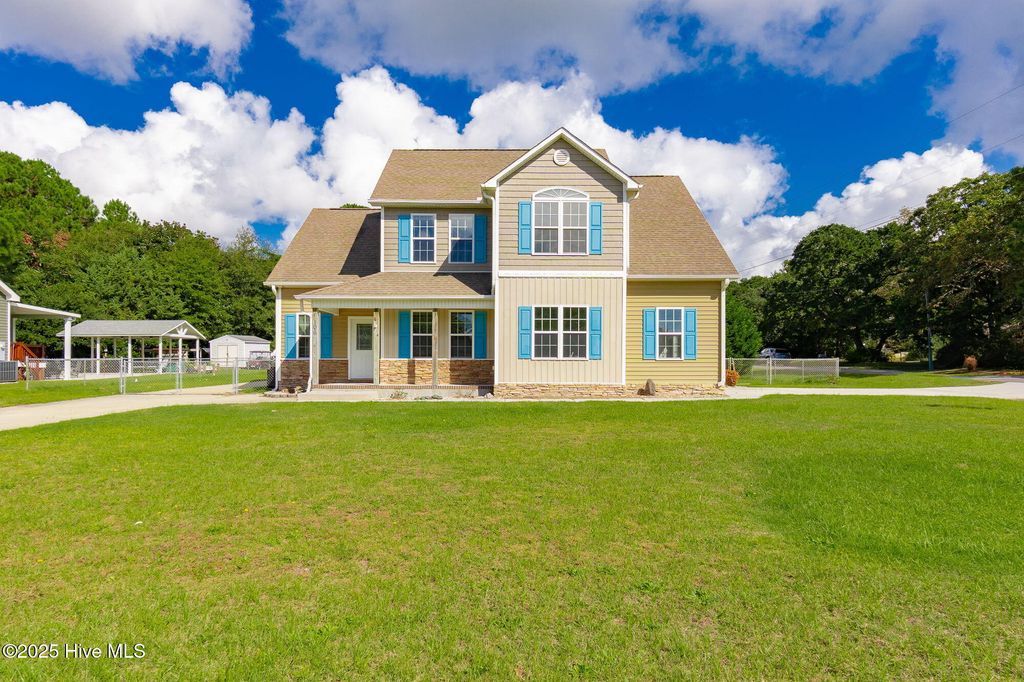 Photo of 106 Barbour Drive, Newport, NC 28570 (MLS # 100525884)