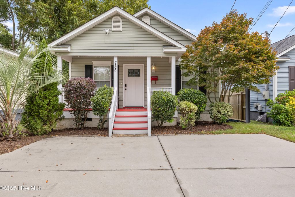 Photo of 735 S 12th Street, Wilmington, NC 28401 (MLS # 100530113)