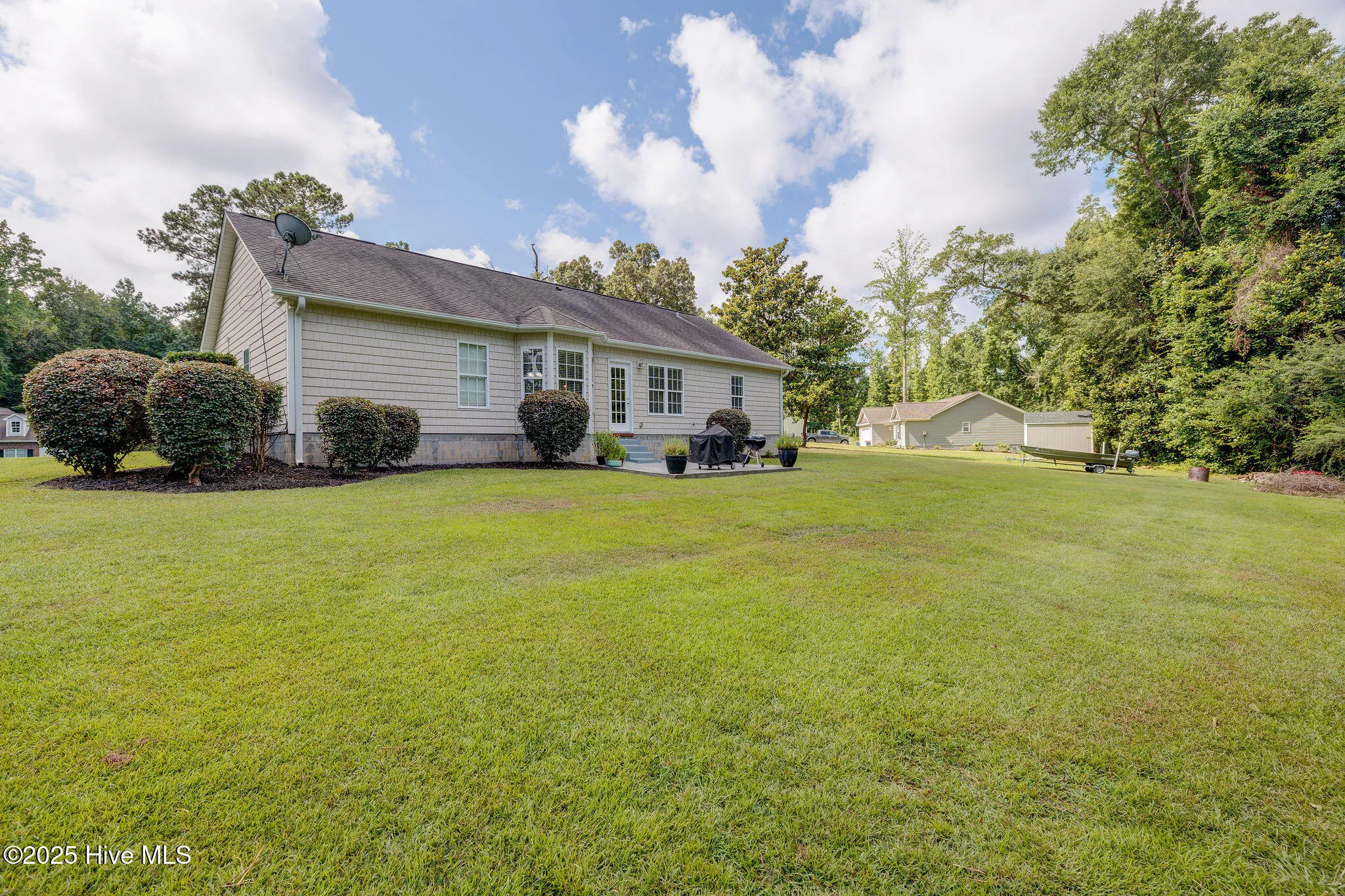 Burgaw, North Carolina 28425, United States, 3 Bedrooms Bedrooms, ,2 BathroomsBathrooms,Residential,Active,162306