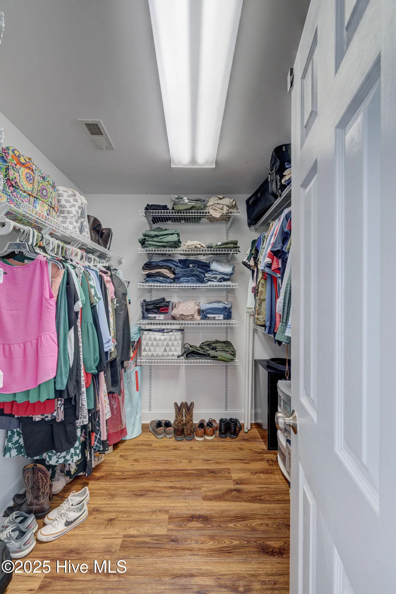 Burgaw, North Carolina 28425, United States, 3 Bedrooms Bedrooms, ,2 BathroomsBathrooms,Residential,Active,162306