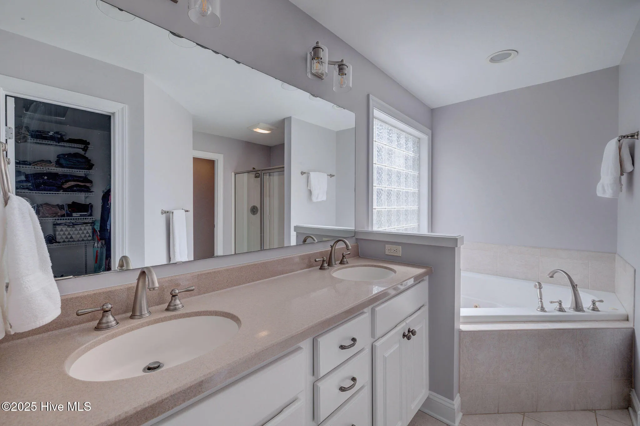 Burgaw, North Carolina 28425, United States, 3 Bedrooms Bedrooms, ,2 BathroomsBathrooms,Residential,Active,162306