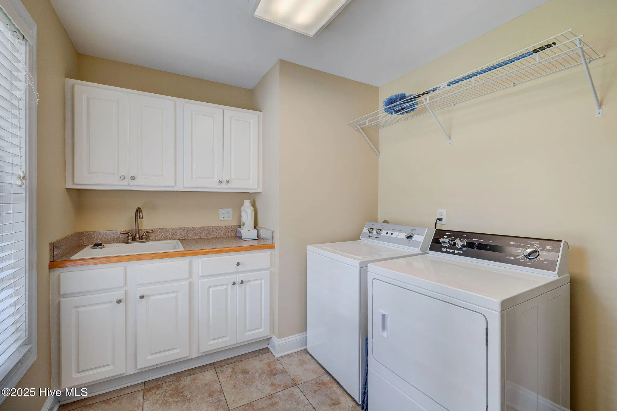 Burgaw, North Carolina 28425, United States, 3 Bedrooms Bedrooms, ,2 BathroomsBathrooms,Residential,Active,162306