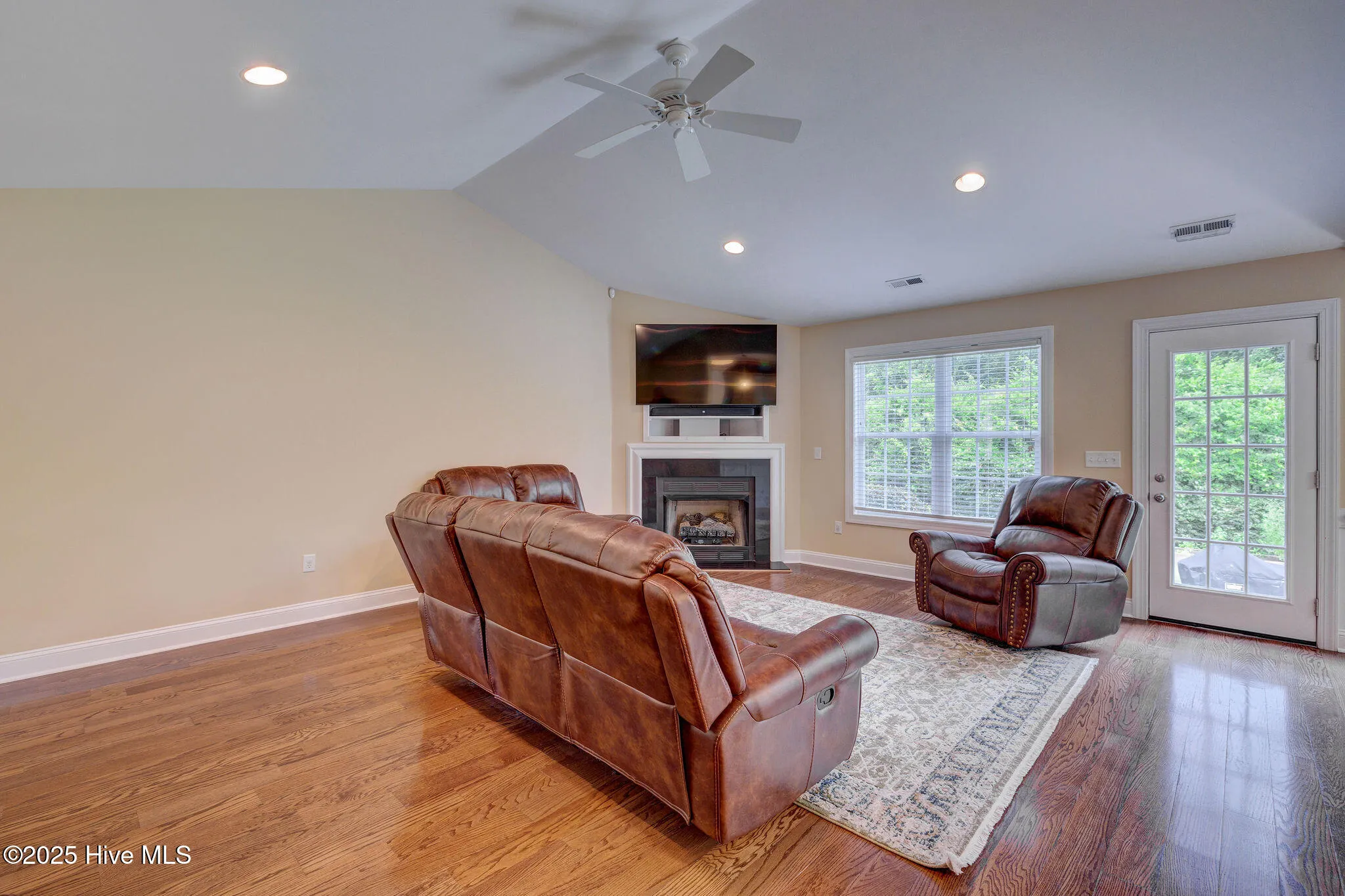 Burgaw, North Carolina 28425, United States, 3 Bedrooms Bedrooms, ,2 BathroomsBathrooms,Residential,Active,162306