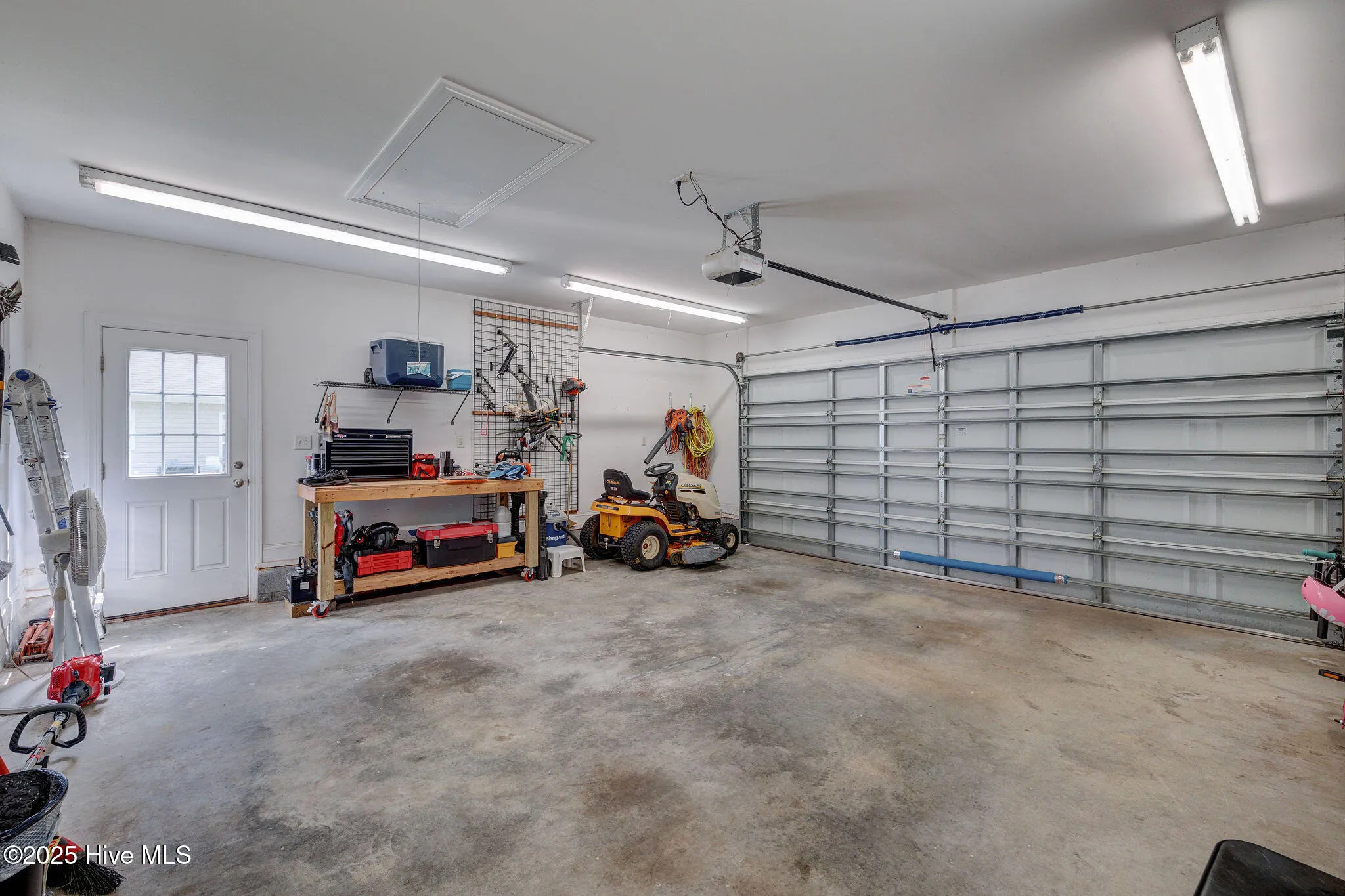 Burgaw, North Carolina 28425, United States, 3 Bedrooms Bedrooms, ,2 BathroomsBathrooms,Residential,Active,162306