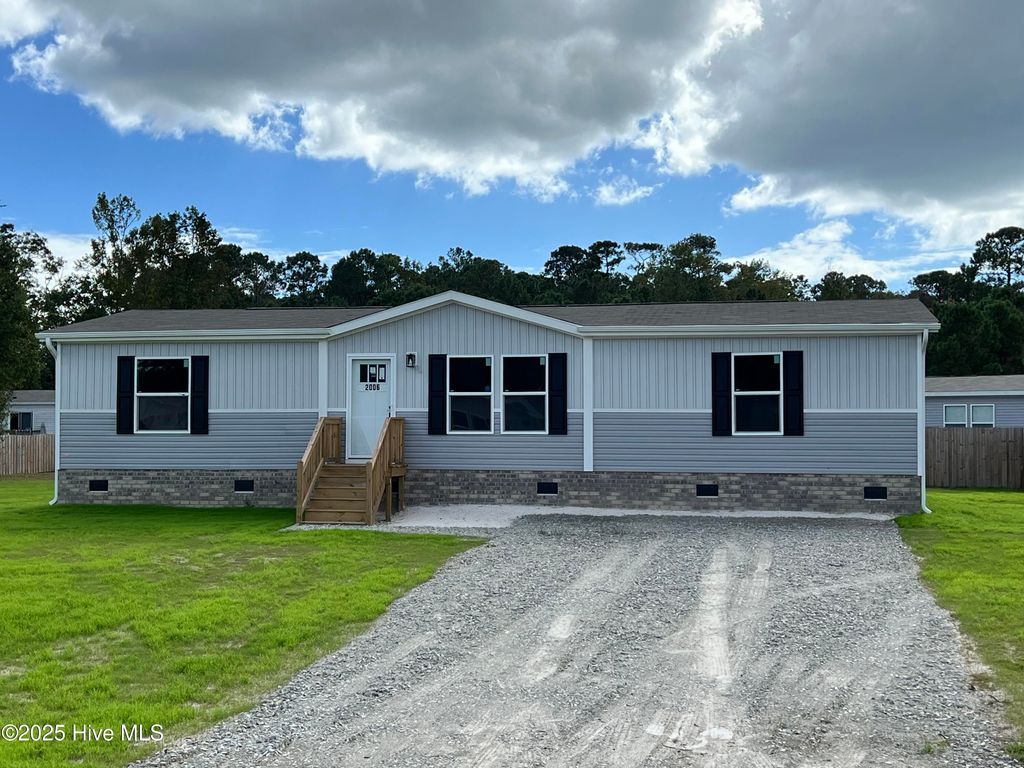 Photo of 2006 Sarah Field Court SW, Supply, NC 28462 (MLS # 100534415)