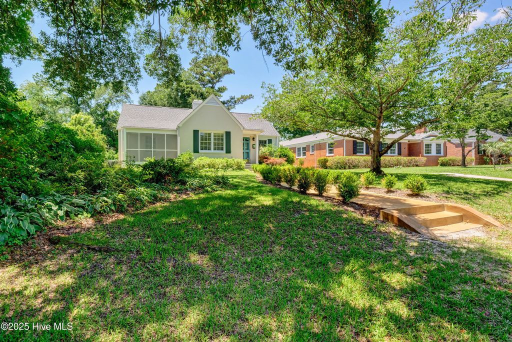 Photo of 406 Wayne Drive, Wilmington, NC 28403 (MLS # 100518268)