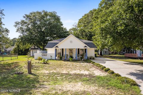 A home in Oak Island