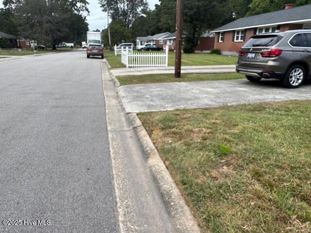 Photo of 117 Cole Drive, Jacksonville, NC 28540 (MLS # 100530851)