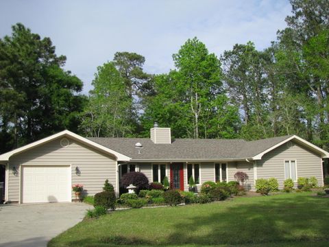 A home in Morehead City