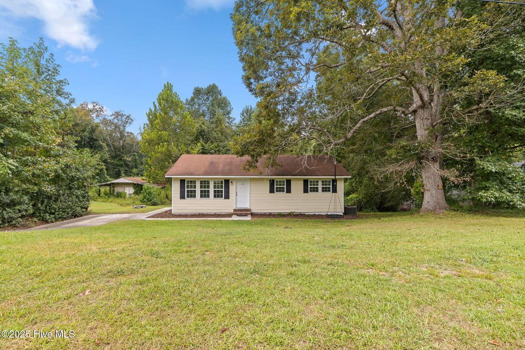 Photo of 152 Jupiter Trail, Jacksonville, NC 28546 (MLS # 100531227)
