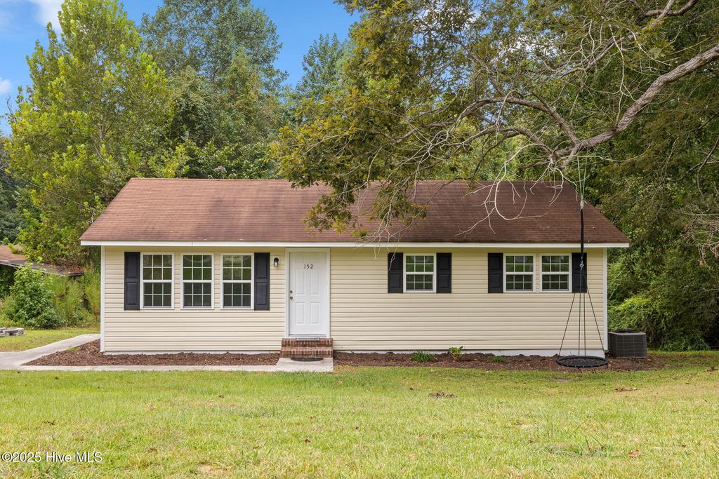 Photo of 152 Jupiter Trail, Jacksonville, NC 28546 (MLS # 100531227)