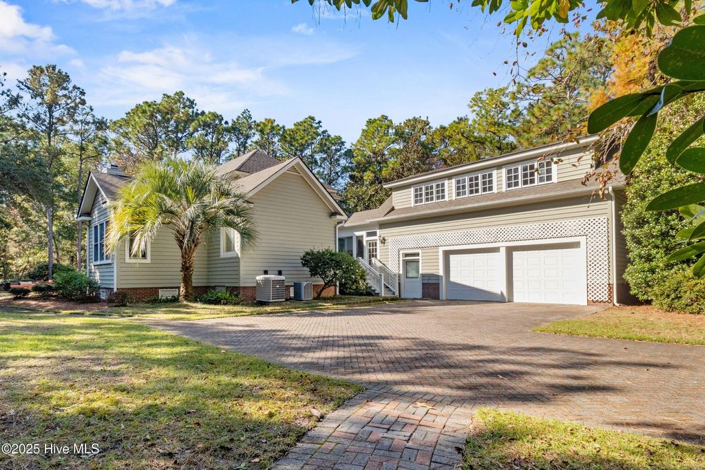 Photo of 6613 Cove Point Drive, Wilmington, NC 28409 (MLS # 100540222)