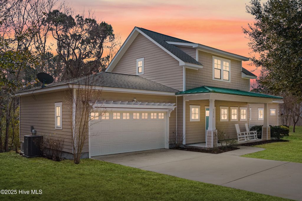 Photo of 5975 Gray Squirrel Path, Southport, NC 28461 (MLS # 100529513)