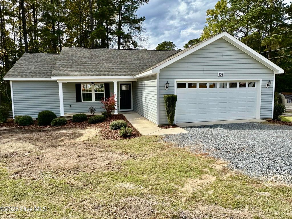 Photo of 108 Dundee Drive, Carthage, NC 28327 (MLS # 100538286)
