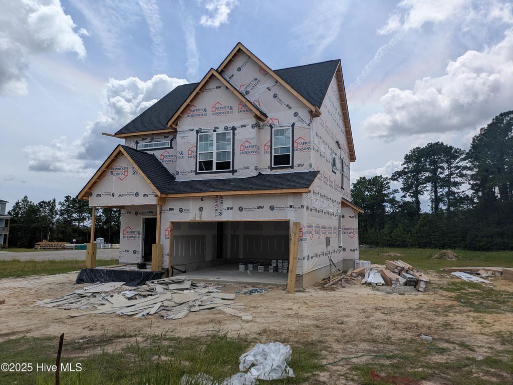 Photo of 304 Broadleaf Drive, Jacksonville, NC 28546 (MLS # 100527049)