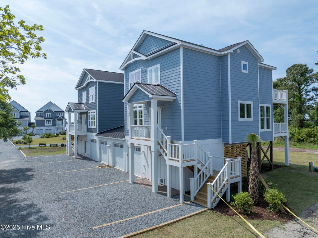 Photo of 64 Pier View Court, Hampstead, NC 28443 (MLS # 100529326)