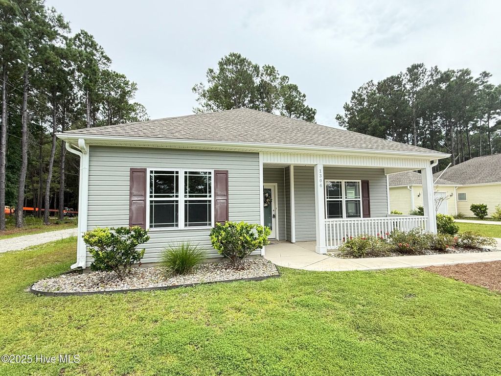 Photo of 1306 Old Folkstone Road, Sneads Ferry, NC 28460 (MLS # 100524761)