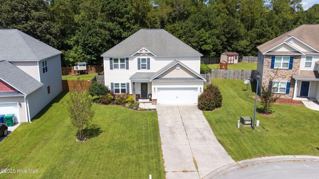 Photo of 104 Long Pond Drive, Sneads Ferry, NC 28460 (MLS # 100528578)