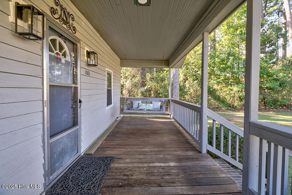 Photo of 1001 Elm Street, Lake Waccamaw, NC 28450 (MLS # 100536887)