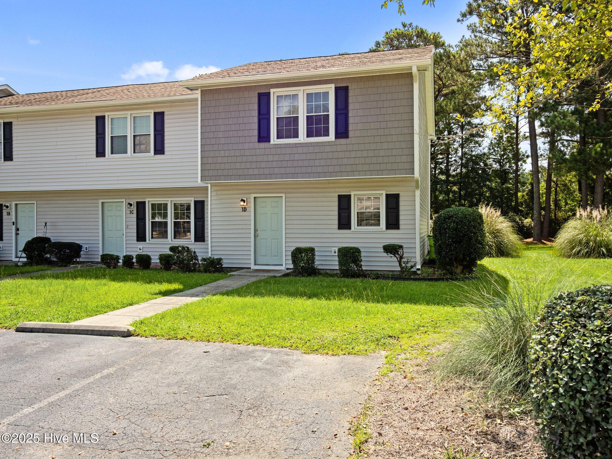 1 Portwest Townhouses Drive Apt D