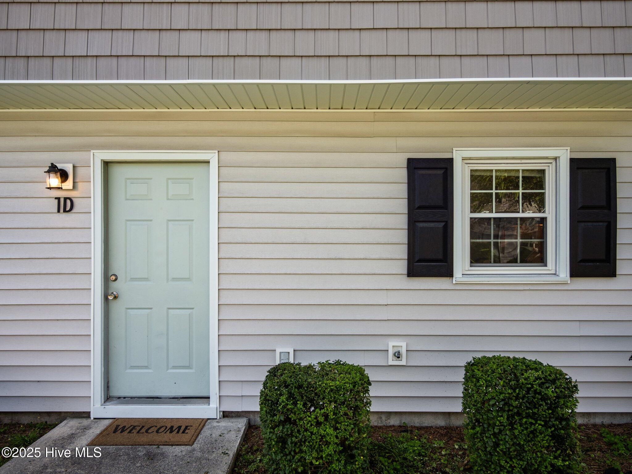 1 Portwest Townhouses Drive Apt D