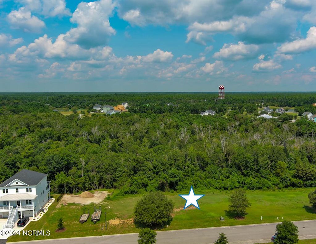 Photo of 214 Colleton Square, Newport, NC 28570 (MLS # 100499375)