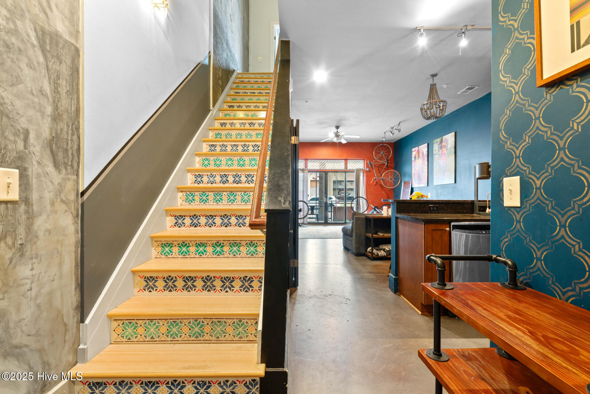 444 S Blount Street 120