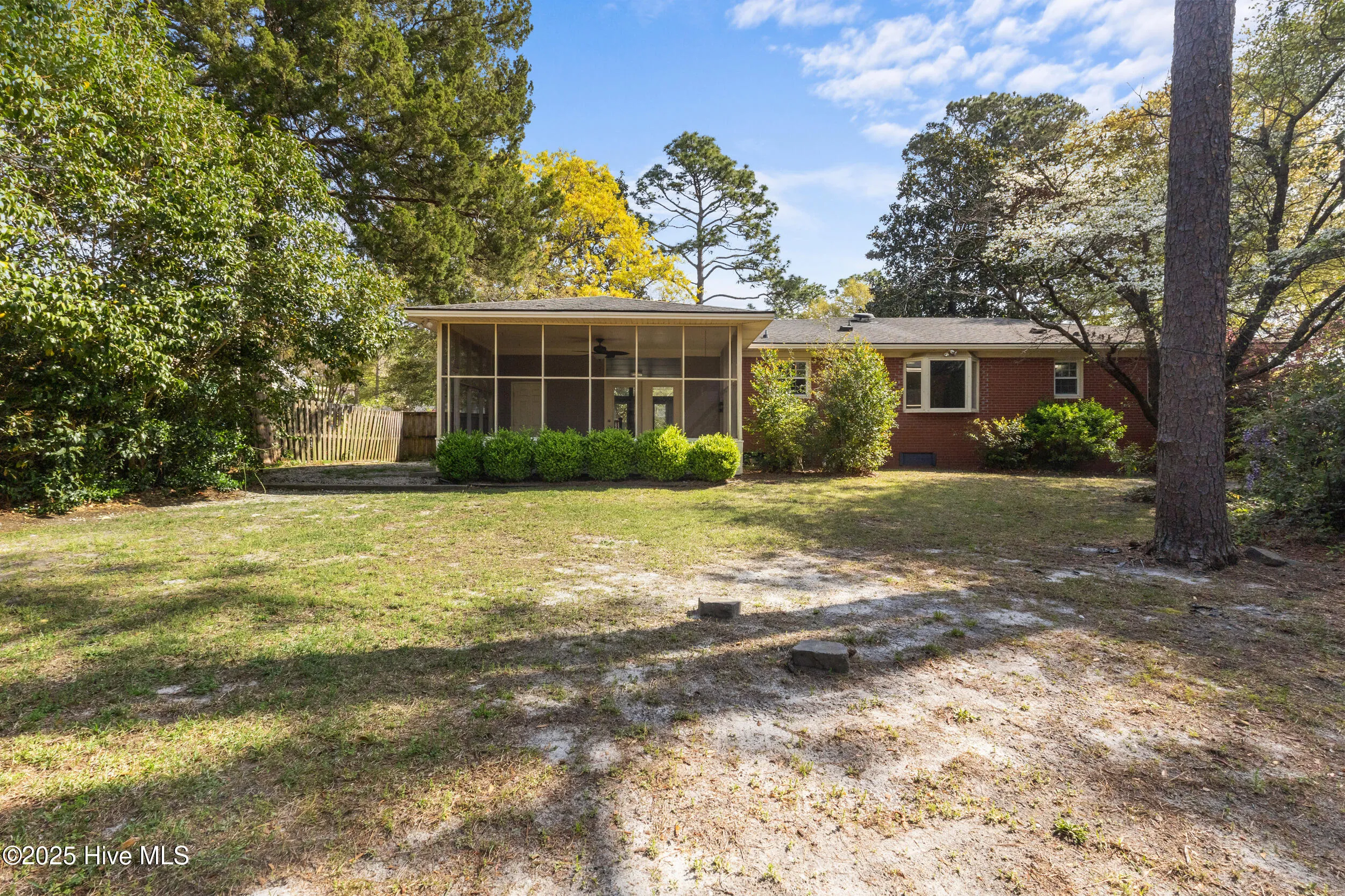 Wilmington, North Carolina 28409, United States, 3 Bedrooms Bedrooms, ,2 BathroomsBathrooms,Residential,Pending,101792