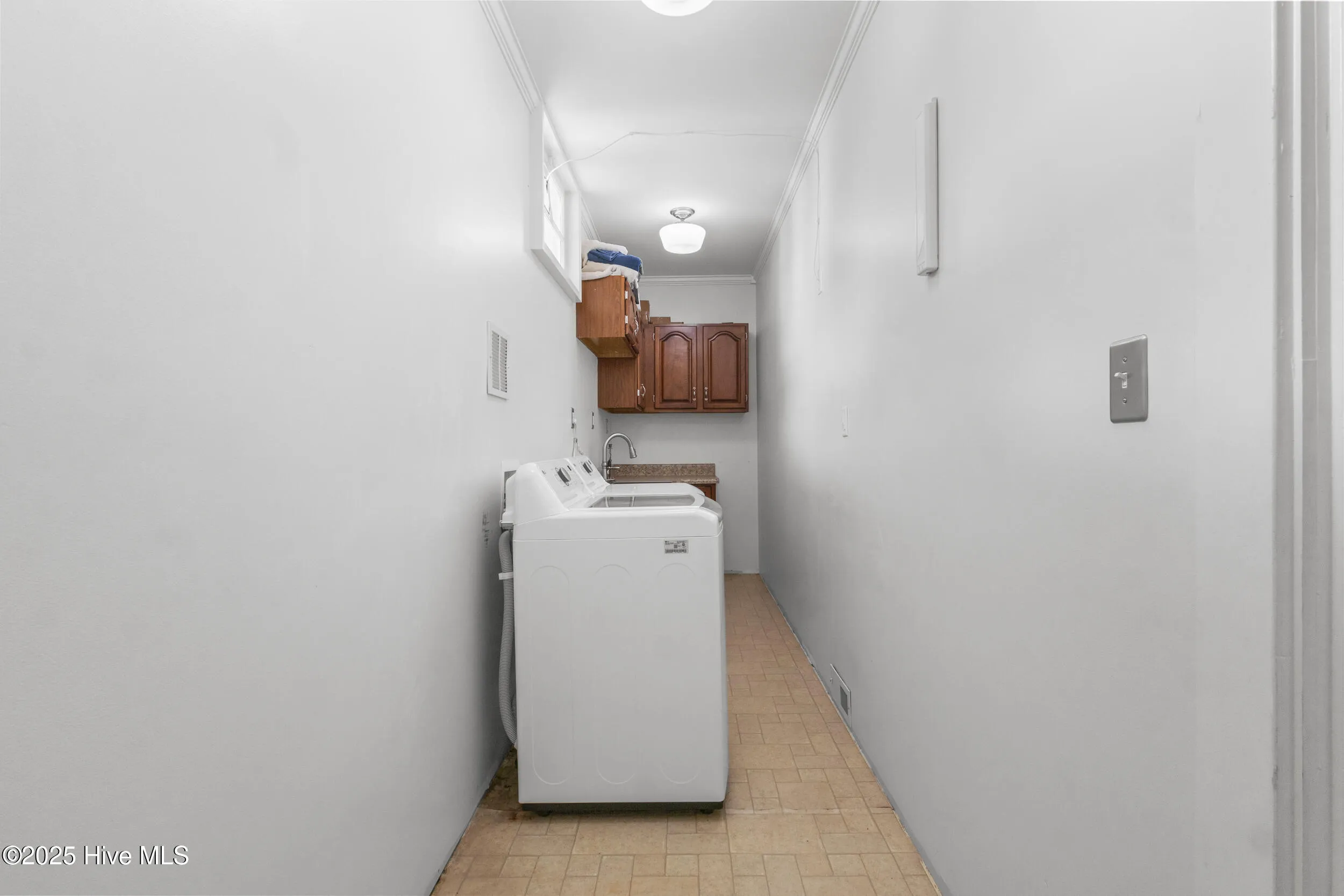 Wilmington, North Carolina 28409, United States, 3 Bedrooms Bedrooms, ,2 BathroomsBathrooms,Residential,Pending,101792