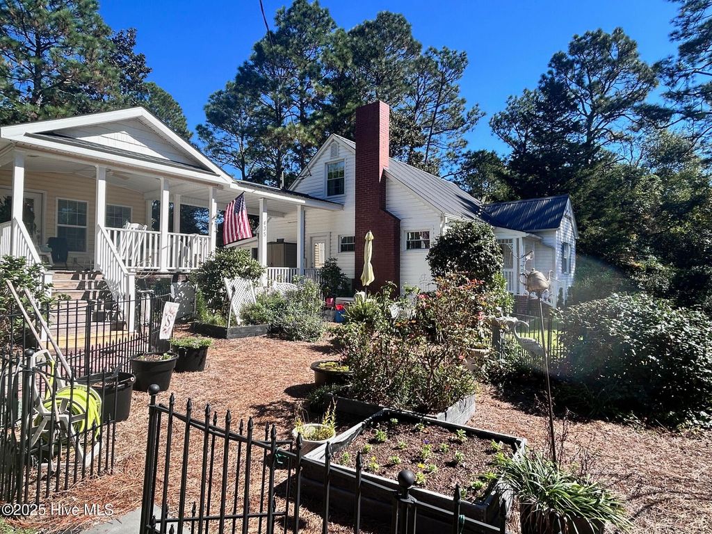 Photo of 435 W Baltimore Avenue, Pinebluff, NC 28373 (MLS # 100536790)