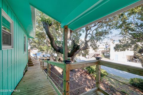 A home in Topsail Beach