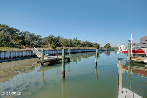 A home in Topsail Beach