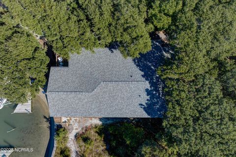 A home in Topsail Beach