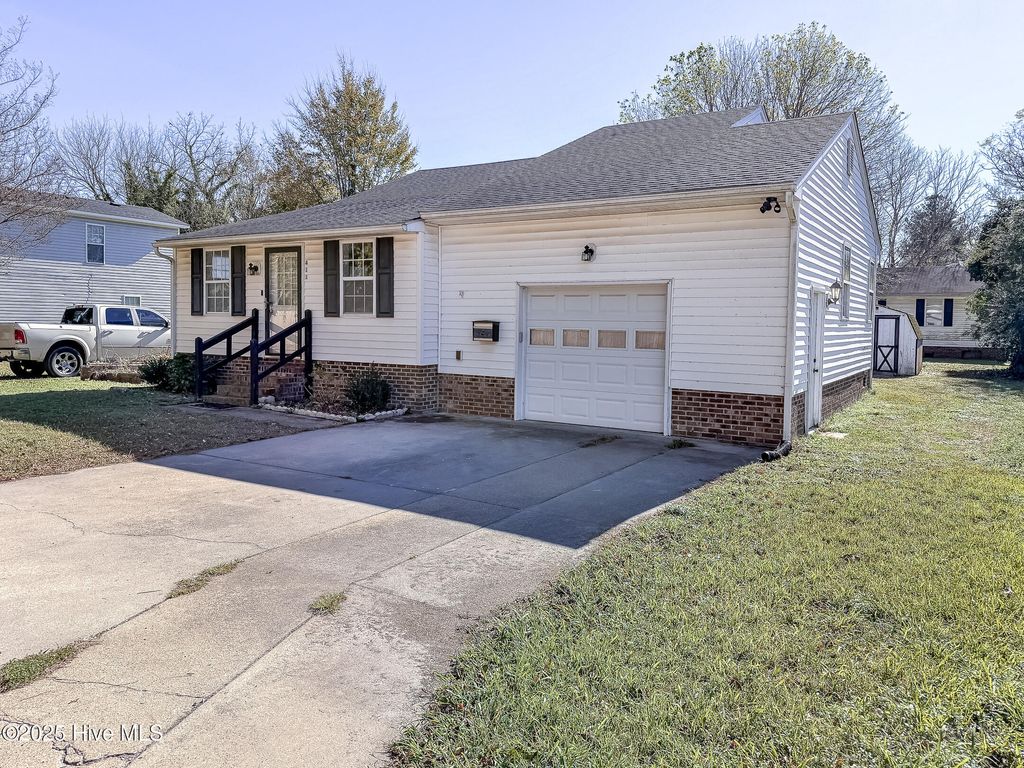 Photo of 411 Dunstan Lane, Elizabeth City, NC 27909 (MLS # 100541274)