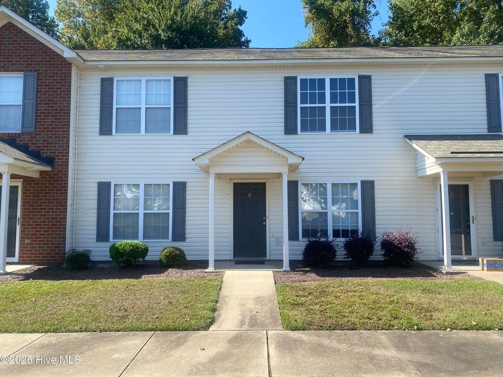 Photo of 4222 Dudleys Grant Drive #B, Winterville, NC 28590 (MLS # 100533036)