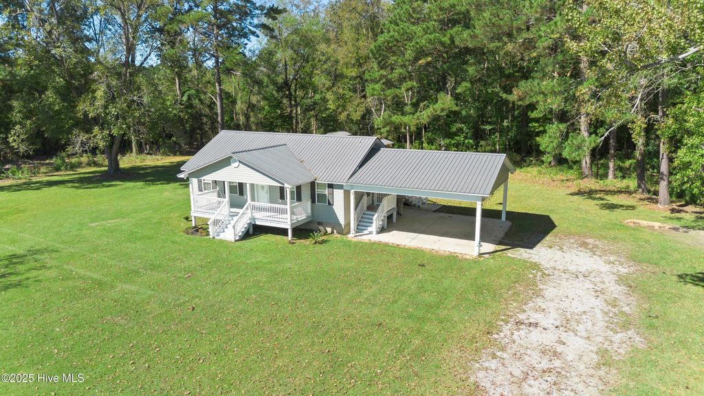 Photo of 8941 Red Hill Road, Whiteville, NC 28472 (MLS # 100536500)