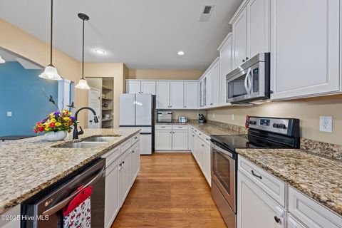 Tiny photo for 605 Fosse Way, Jacksonville, NC 28546 (MLS # 100535491)