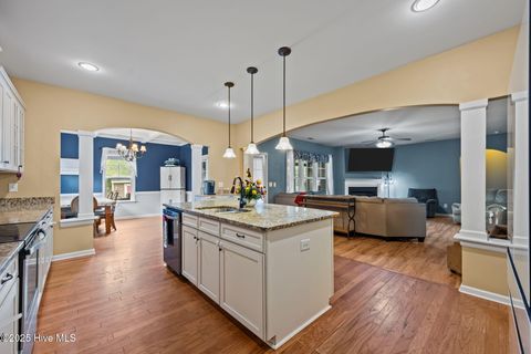 Tiny photo for 605 Fosse Way, Jacksonville, NC 28546 (MLS # 100535491)