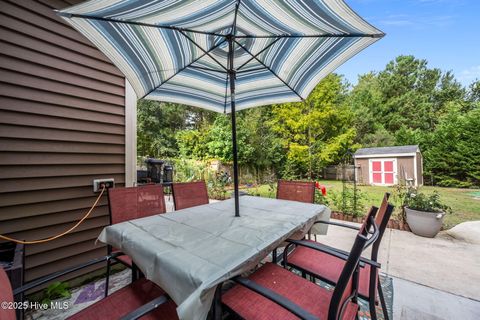 Tiny photo for 605 Fosse Way, Jacksonville, NC 28546 (MLS # 100535491)